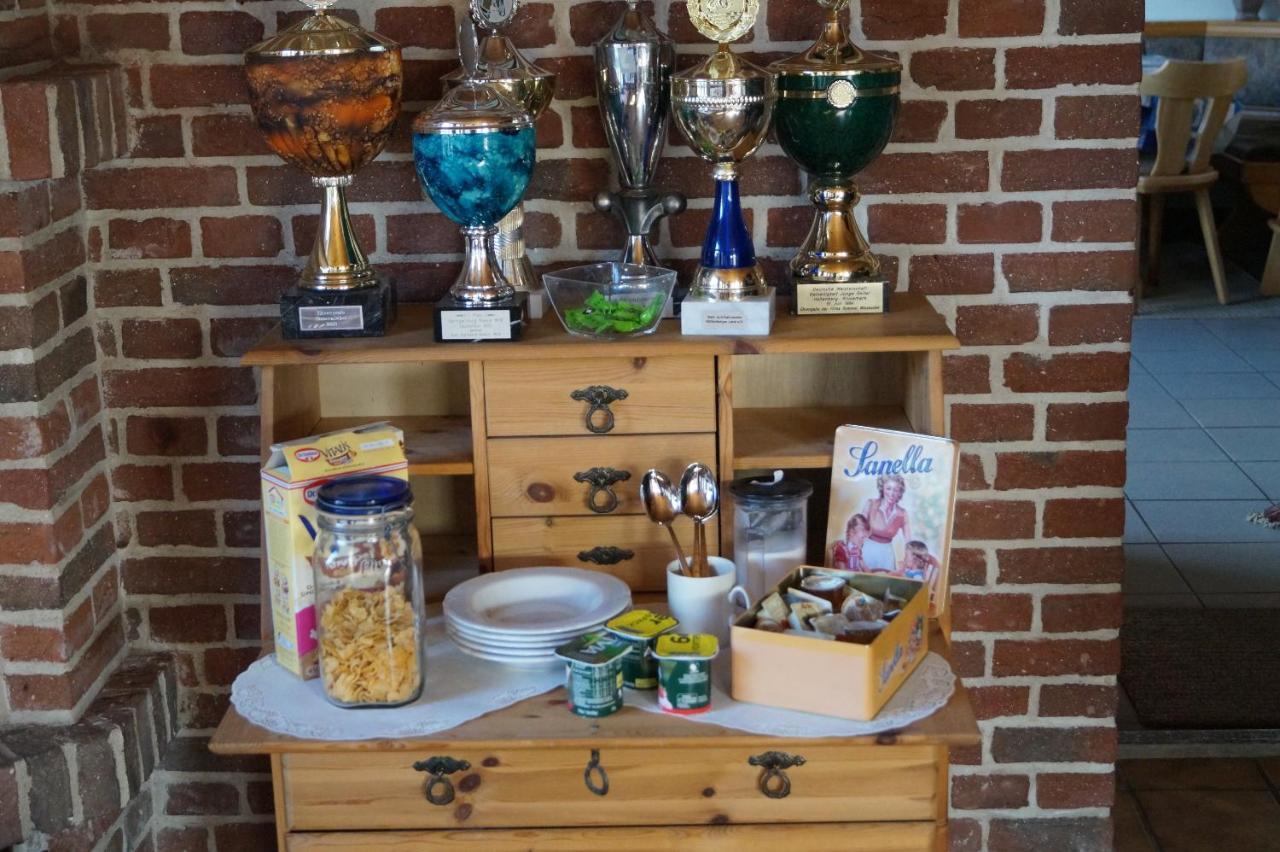 ホテル Reiterhof Wollesen Süderlügum エクステリア 写真